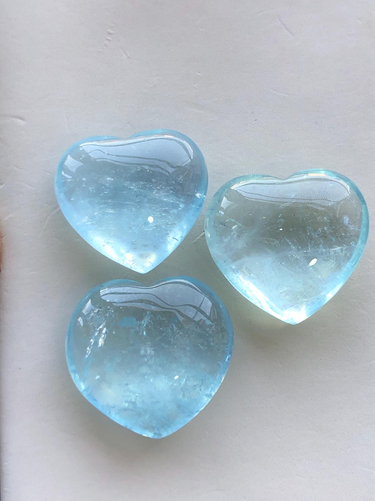 107 carats Aquamarine cabochons lot