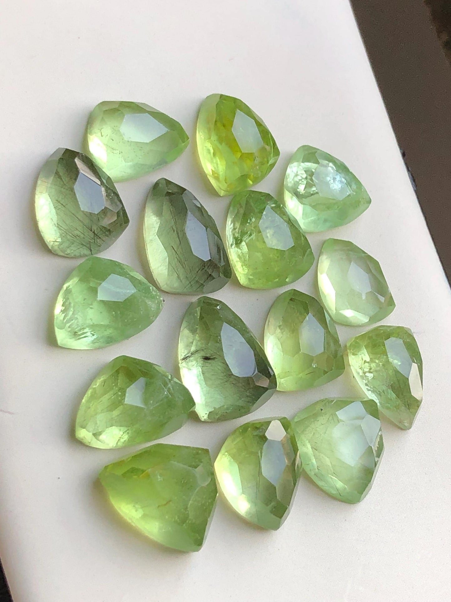 91.80 carats Peridot rose cuts lot