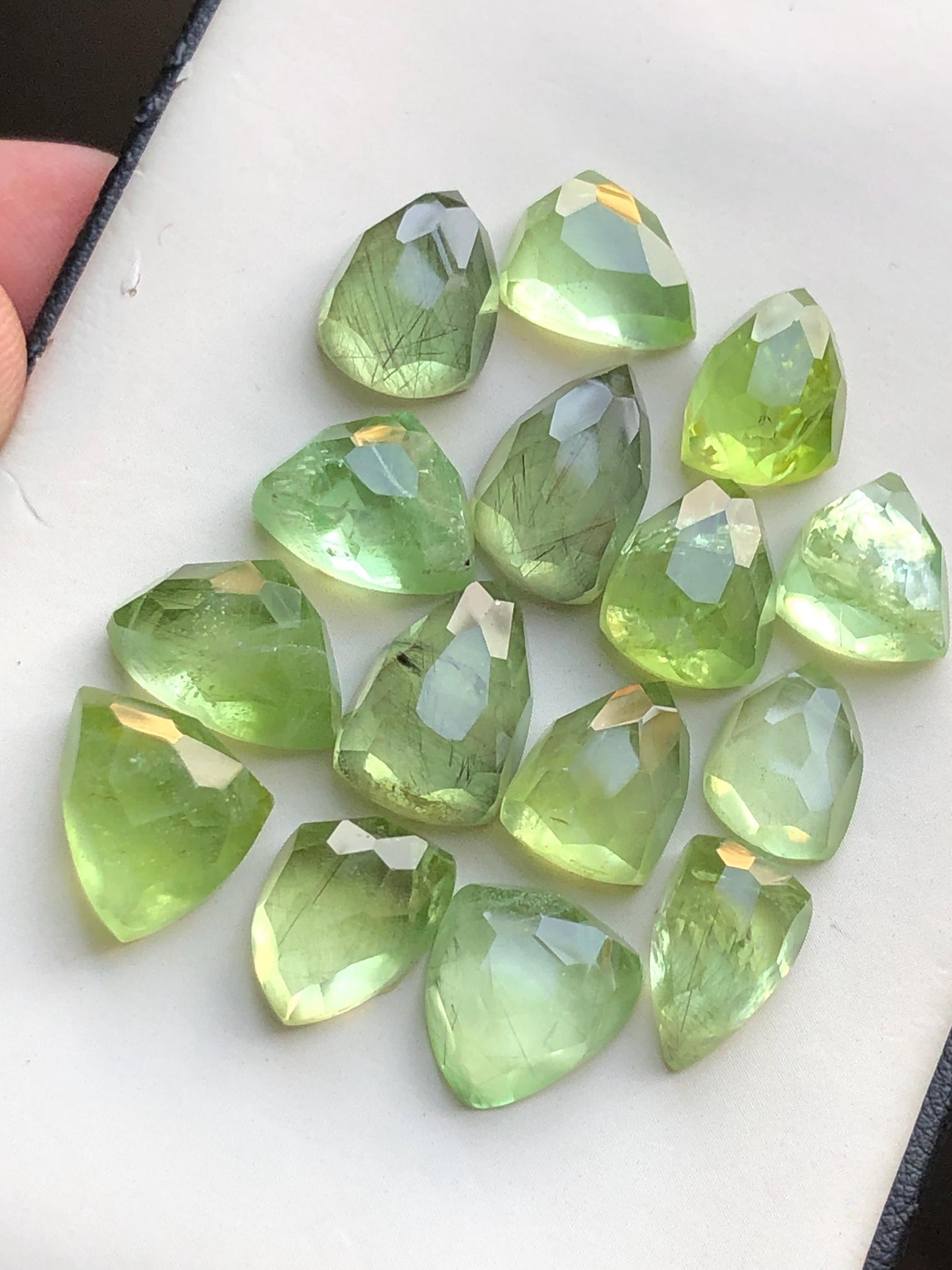 91.80 carats Peridot rose cuts lot