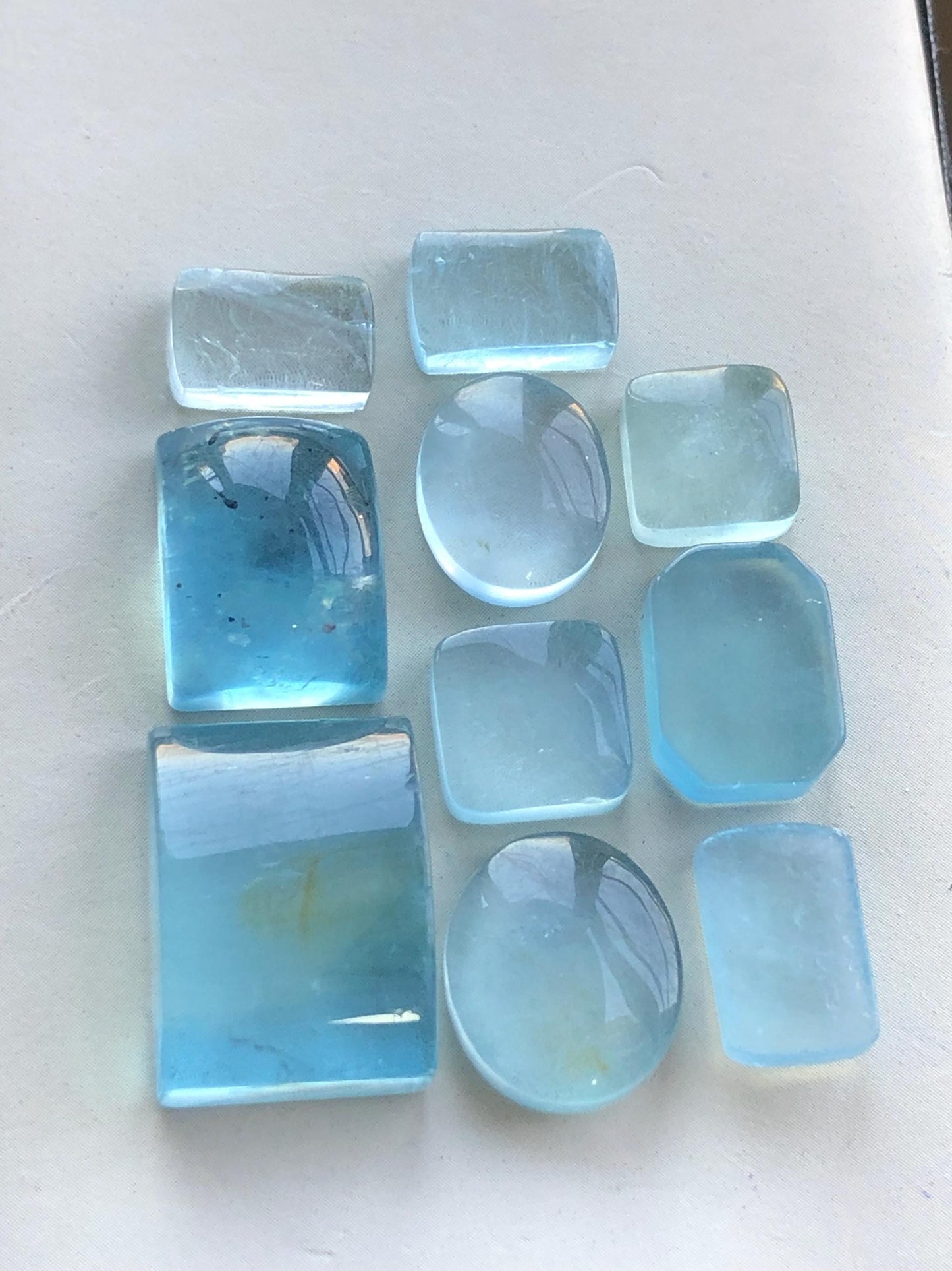 71.60 carats Aquamarine cabochons lot