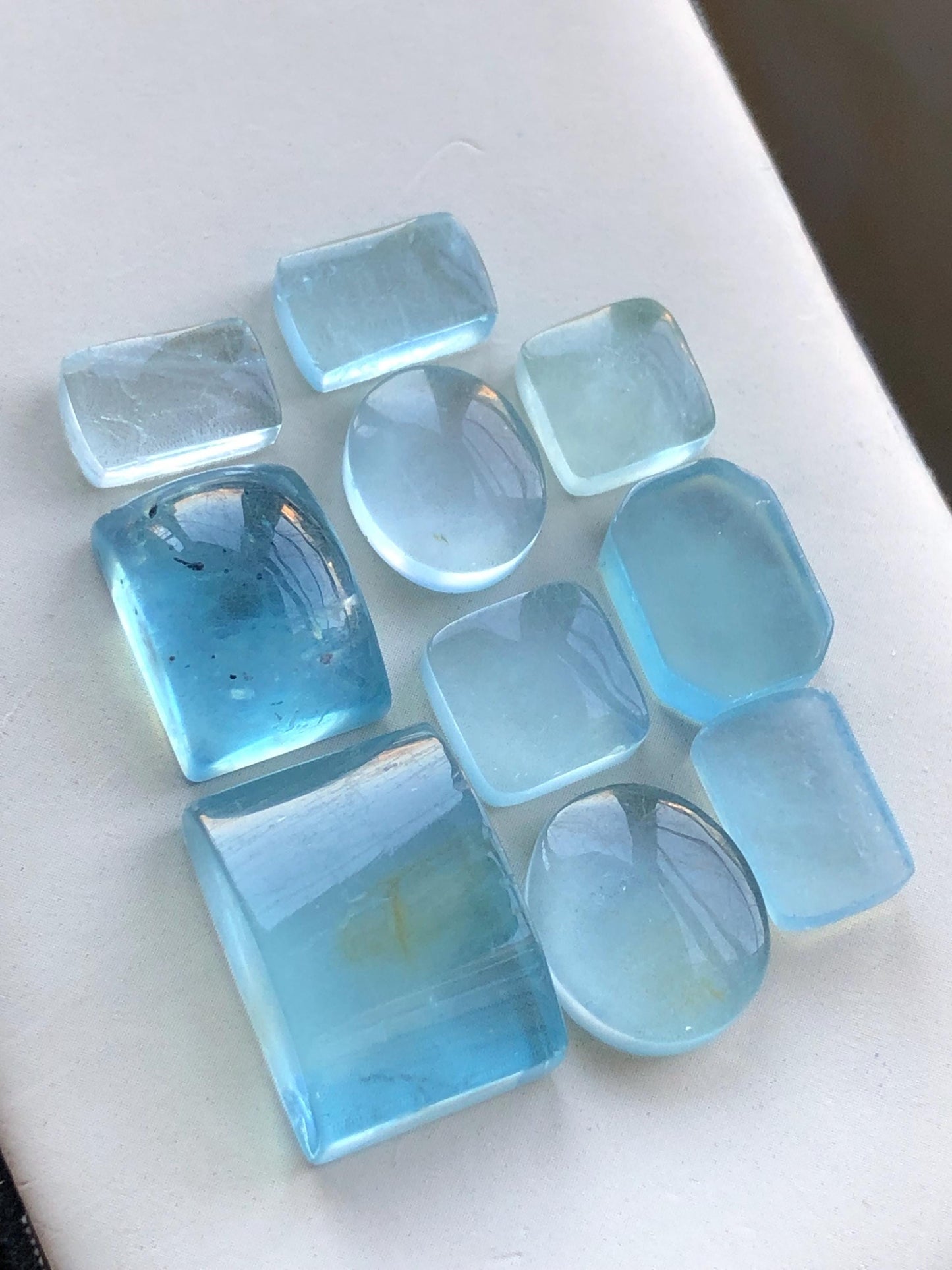 71.60 carats Aquamarine cabochons lot