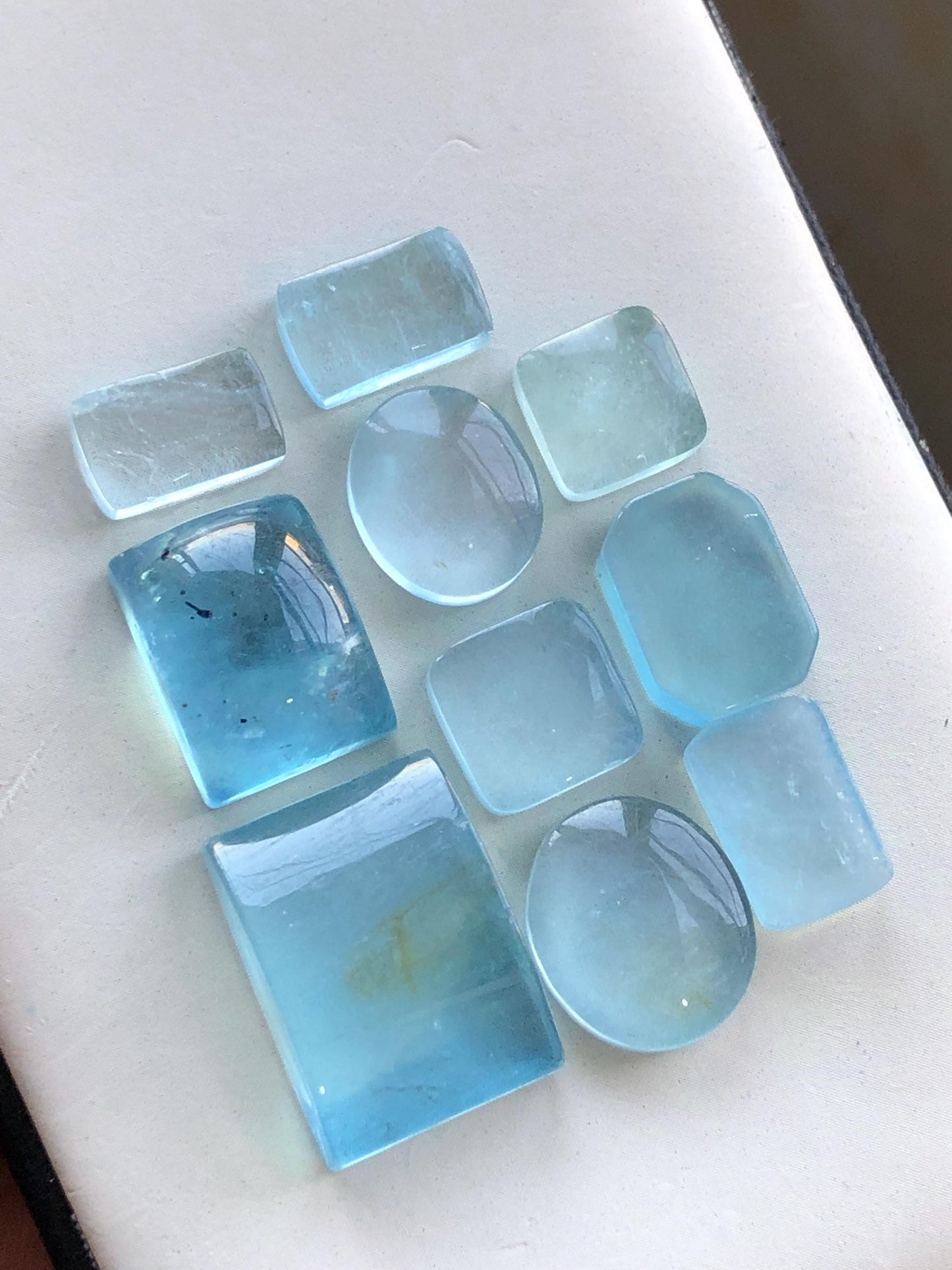 71.60 carats Aquamarine cabochons lot