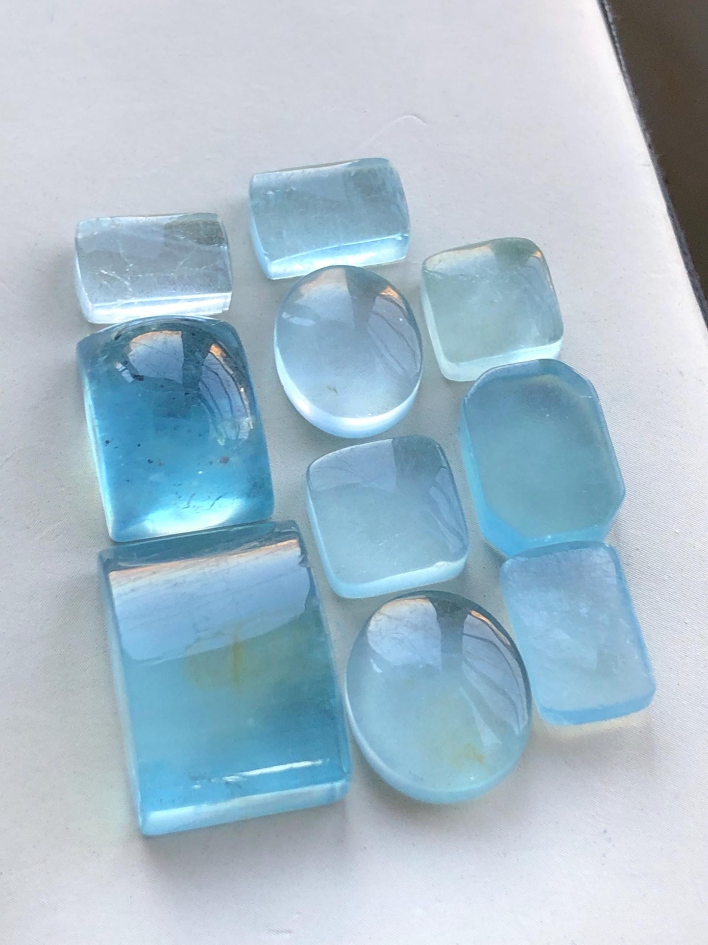 71.60 carats Aquamarine cabochons lot