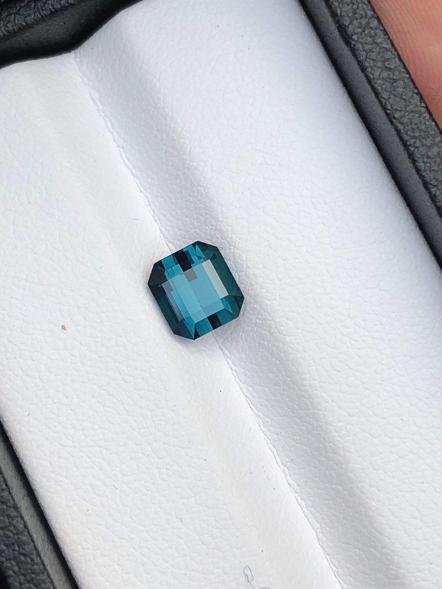 Indicolite Tourmaline Faceted 1.50 ct - Fine Jewelry Gemstone