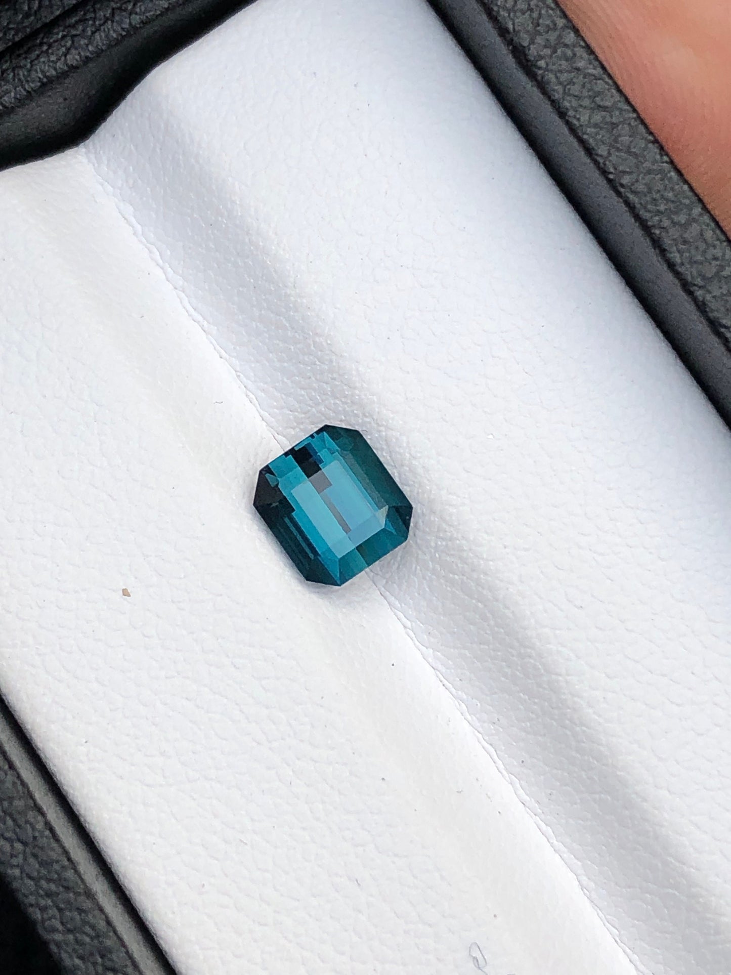 Indicolite Tourmaline Faceted 1.50 ct - Fine Jewelry Gemstone