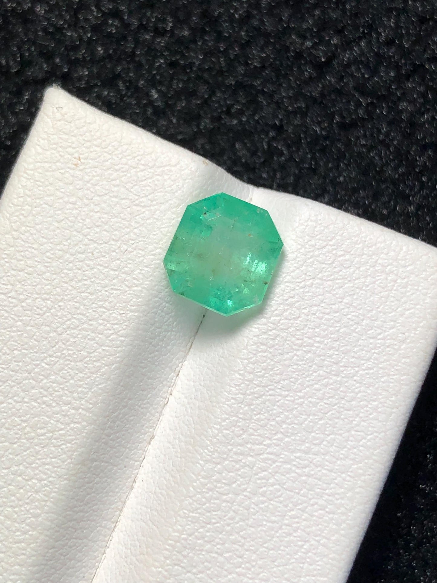 Emerald Faceted 2.50 ct - Panjsher Mine Afghanistan