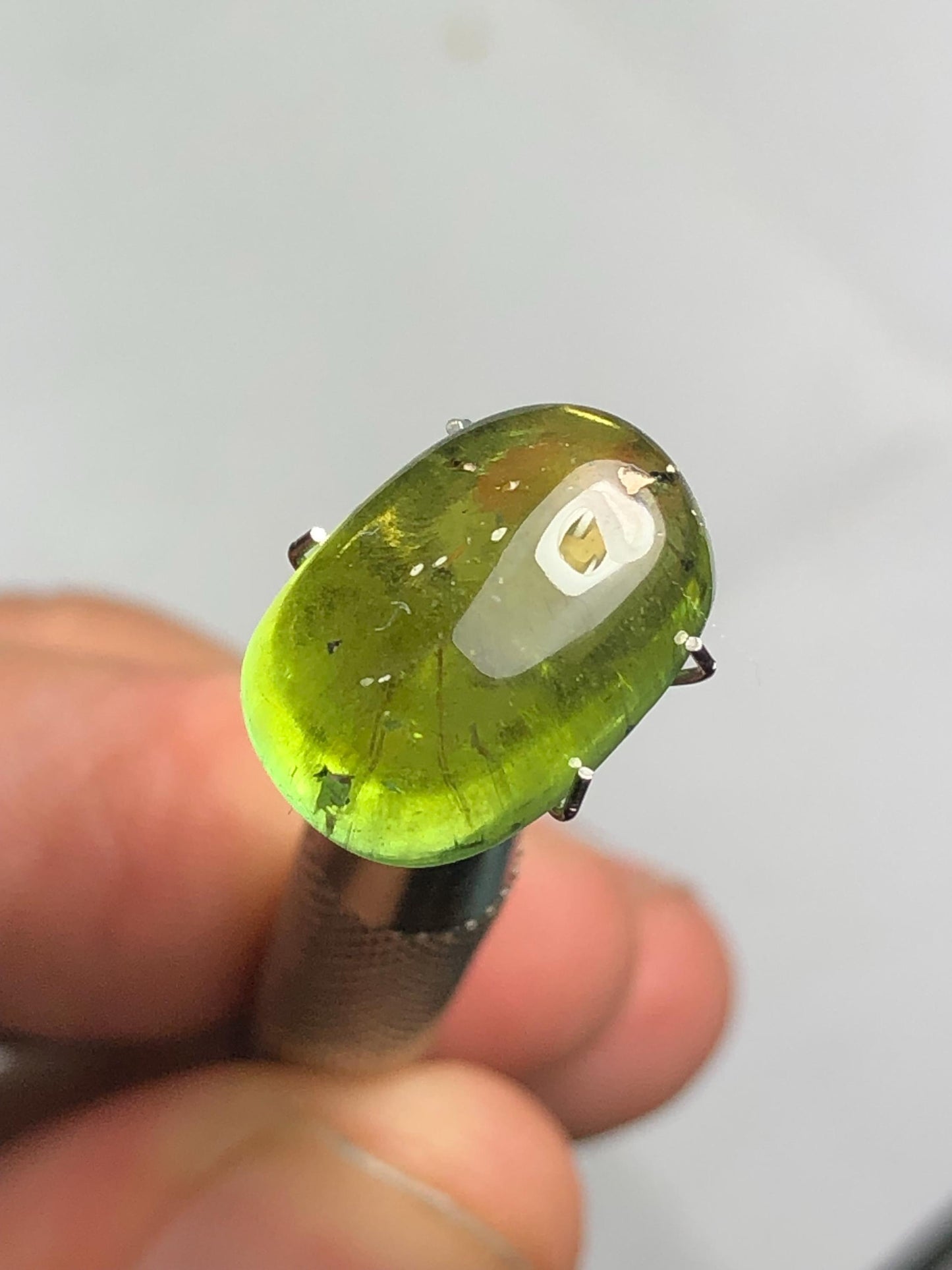 Green Tourmaline Cabochon 9.60 ct - Polished Gem for Elegant Jewelry
