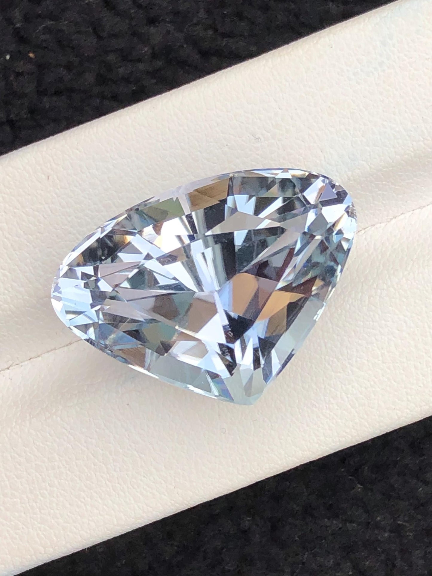 Kunzite Faceted Heart 37 ct - Soft Pink Gem 18×25×14 mm