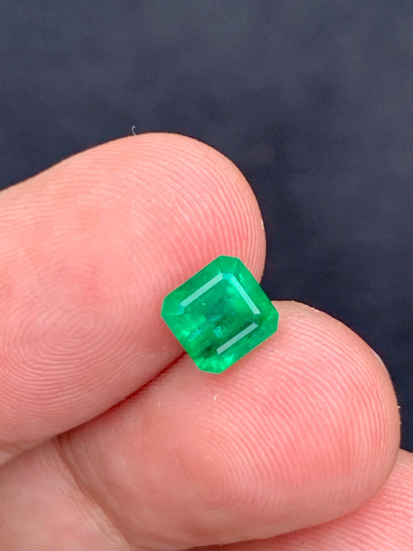 Swat Emerald Faceted 1.55 ct - Natural Gem for Fine Jewelry