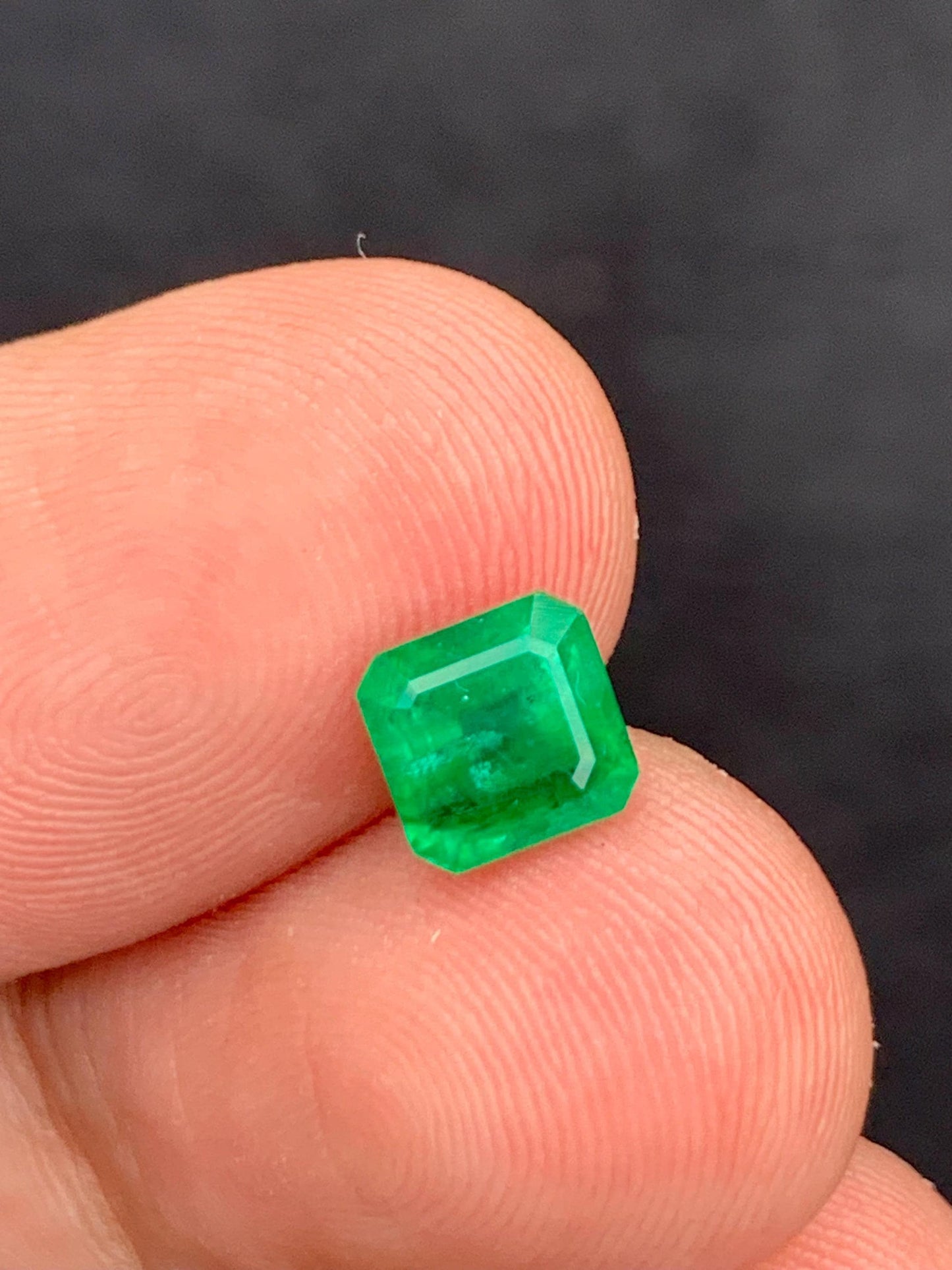 Swat Emerald Faceted 1.55 ct - Natural Gem for Fine Jewelry