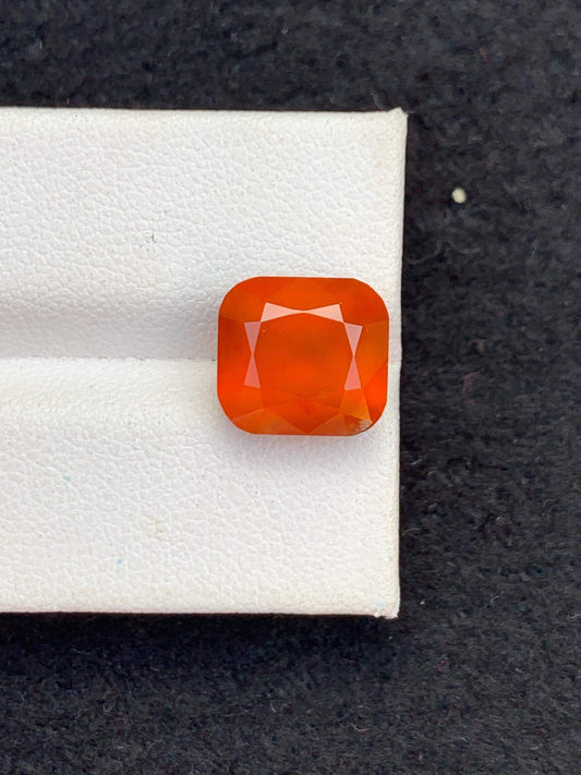 Fanta Garnet Cushion Faceted 7.50 ct - Fine Gemstone for Jewelry