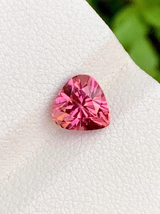 Pink Tourmaline Faceted 1.30 ct - Natural Gemstone for Rings