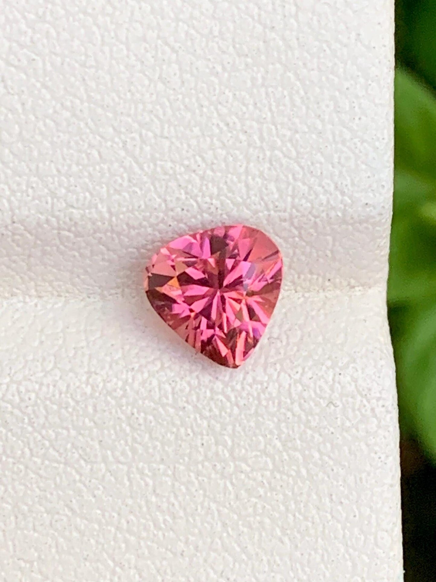 Pink Tourmaline Faceted 1.30 ct - Natural Gemstone for Rings
