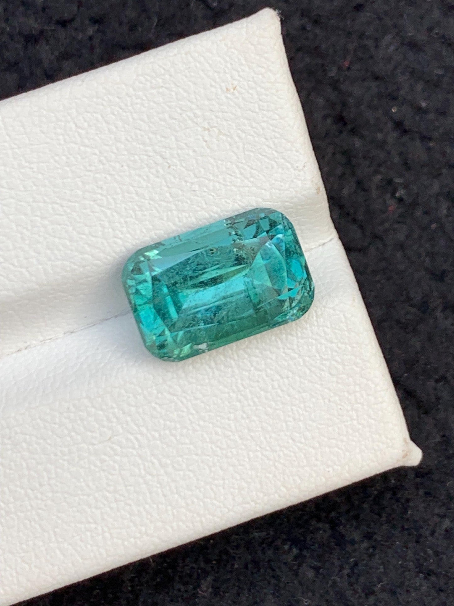 Ocean Blue Tourmaline Faceted 5.75 ct - Stone for Pendant or Necklace