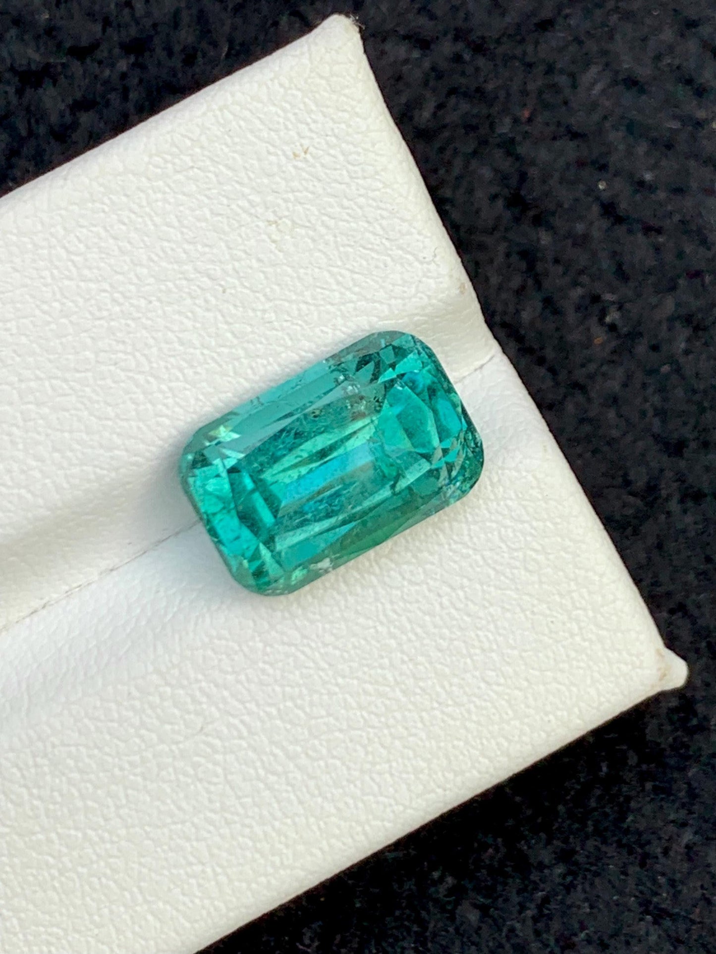 Ocean Blue Tourmaline Faceted 5.75 ct - Stone for Pendant or Necklace