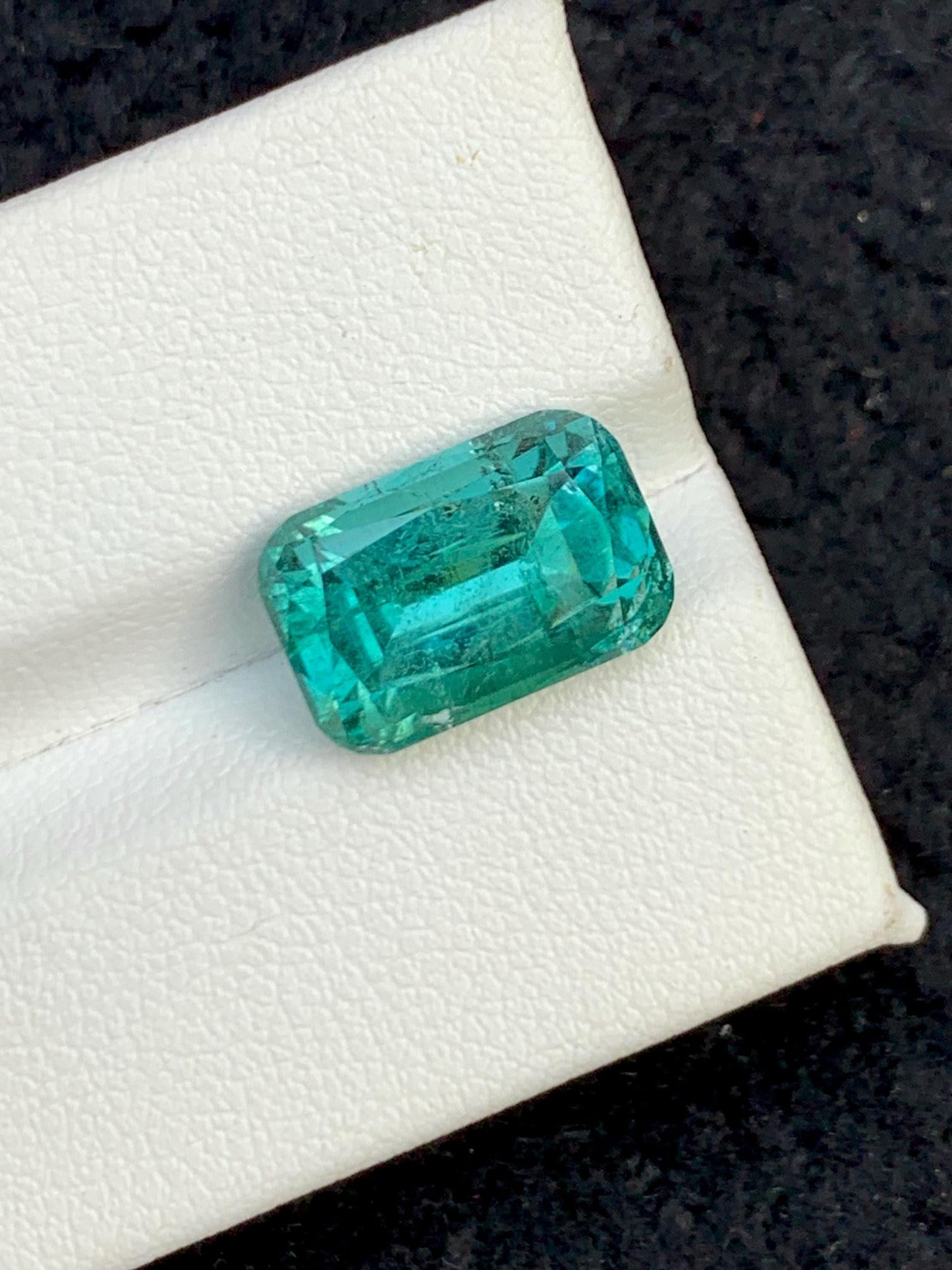 Ocean Blue Tourmaline Faceted 5.75 ct - Stone for Pendant or Necklace