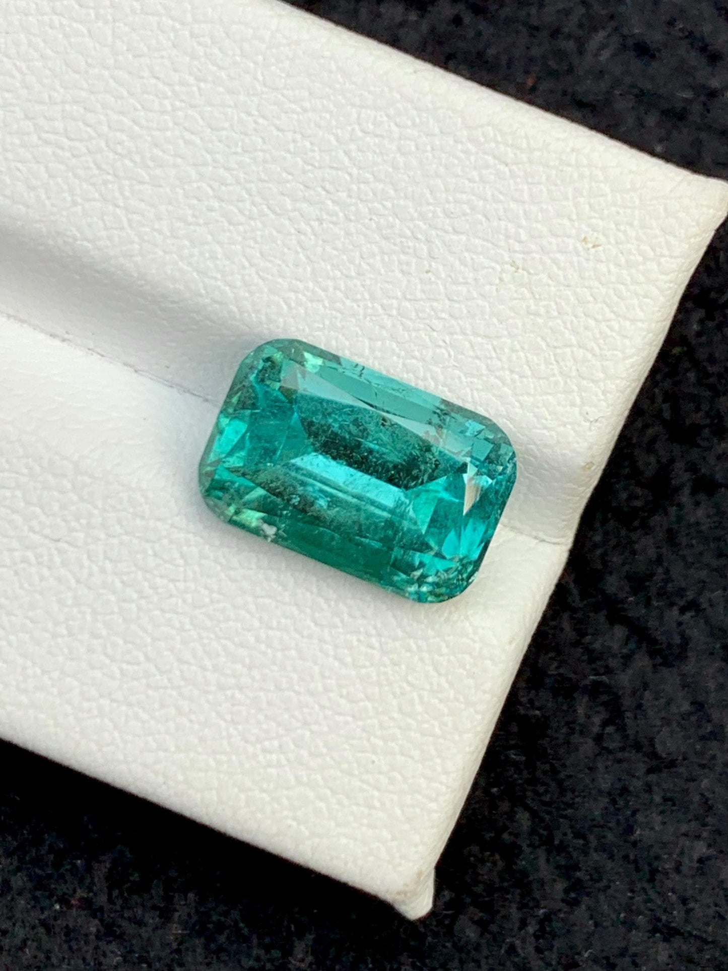 Ocean Blue Tourmaline Faceted 5.75 ct - Stone for Pendant or Necklace