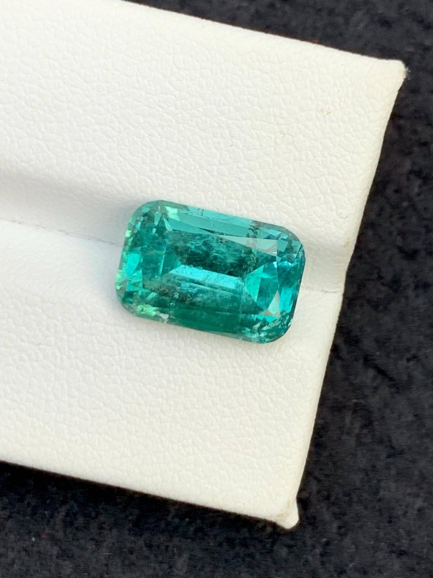 Ocean Blue Tourmaline Faceted 5.75 ct - Stone for Pendant or Necklace