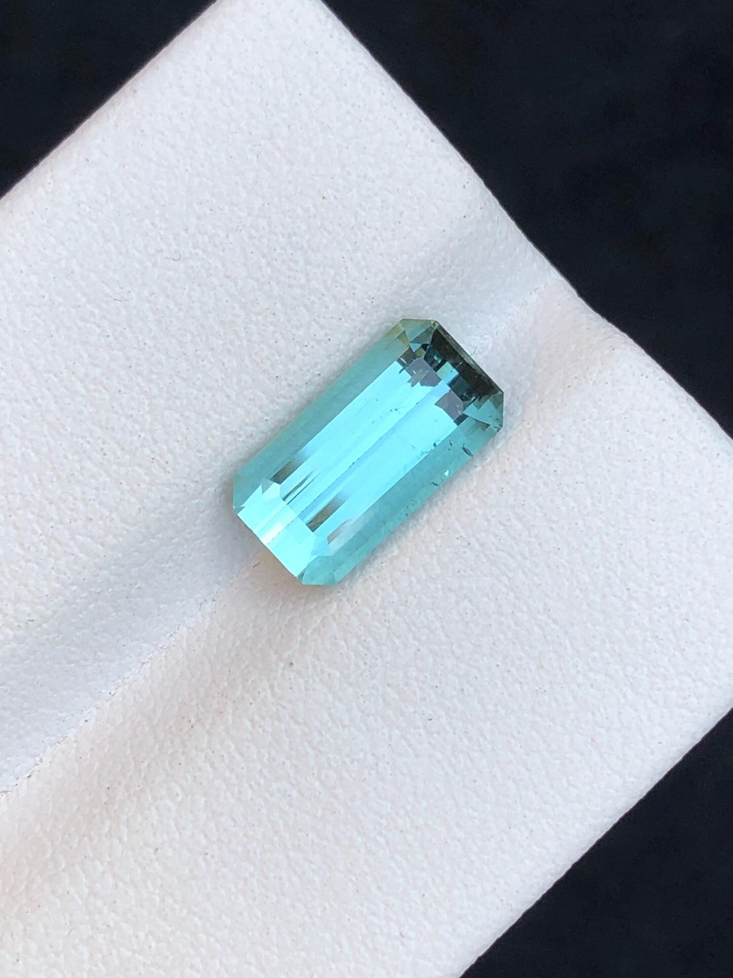 Ocean Blue Tourmaline Faceted 2.40 ct - Gemstone for Rings