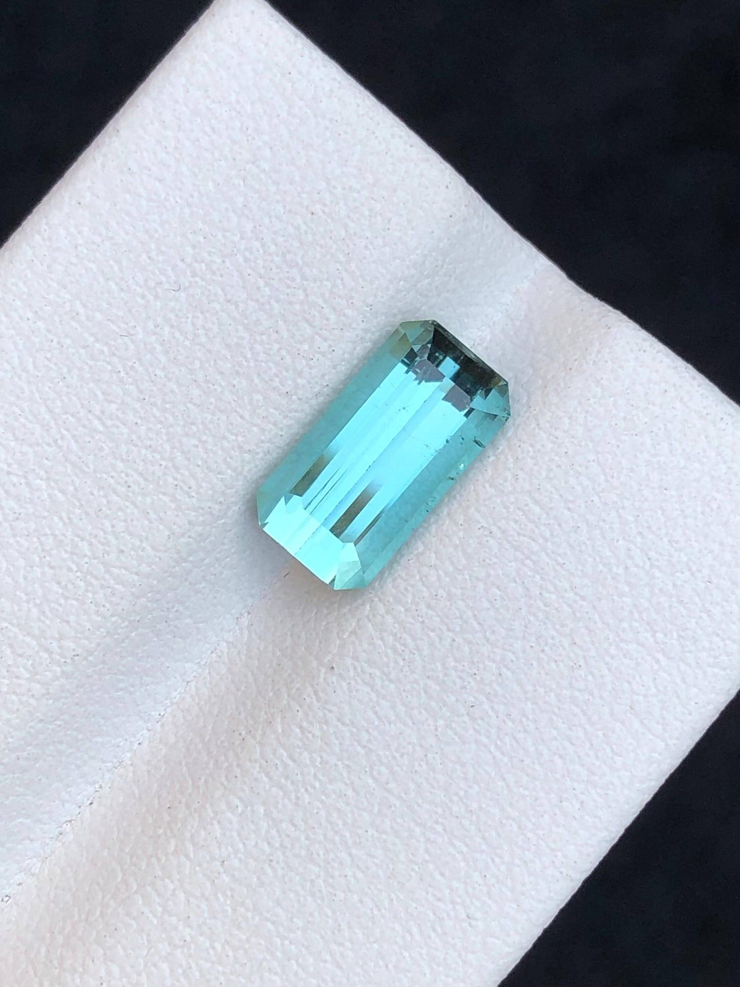 Ocean Blue Tourmaline Faceted 2.40 ct - Gemstone for Rings