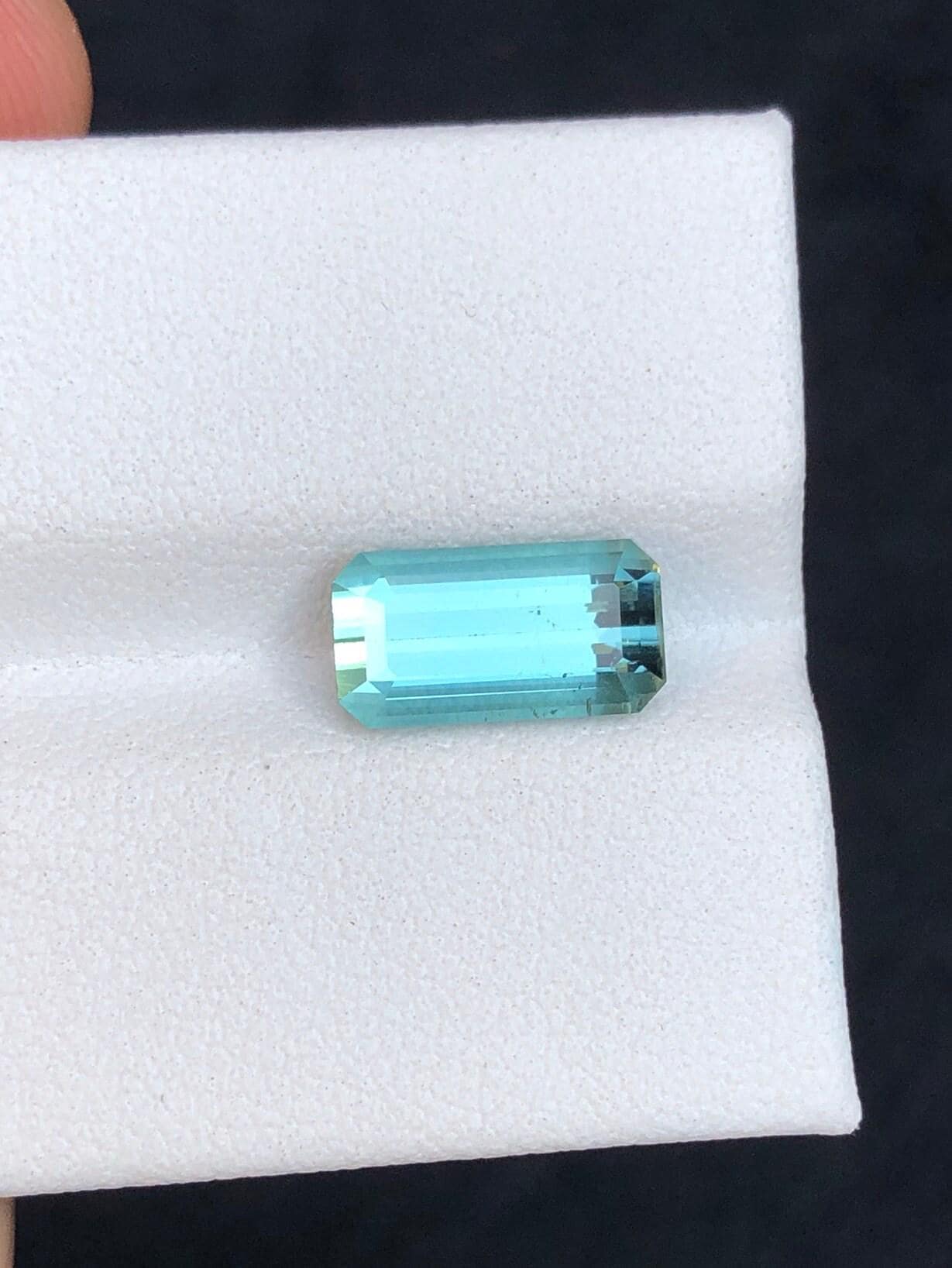 Ocean Blue Tourmaline Faceted 2.40 ct - Gemstone for Rings