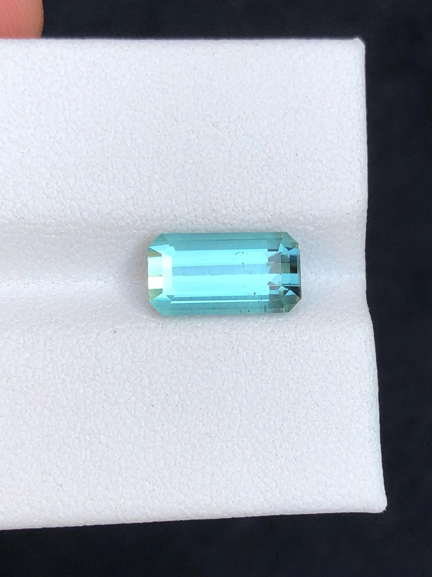 Ocean Blue Tourmaline Faceted 2.40 ct - Gemstone for Rings