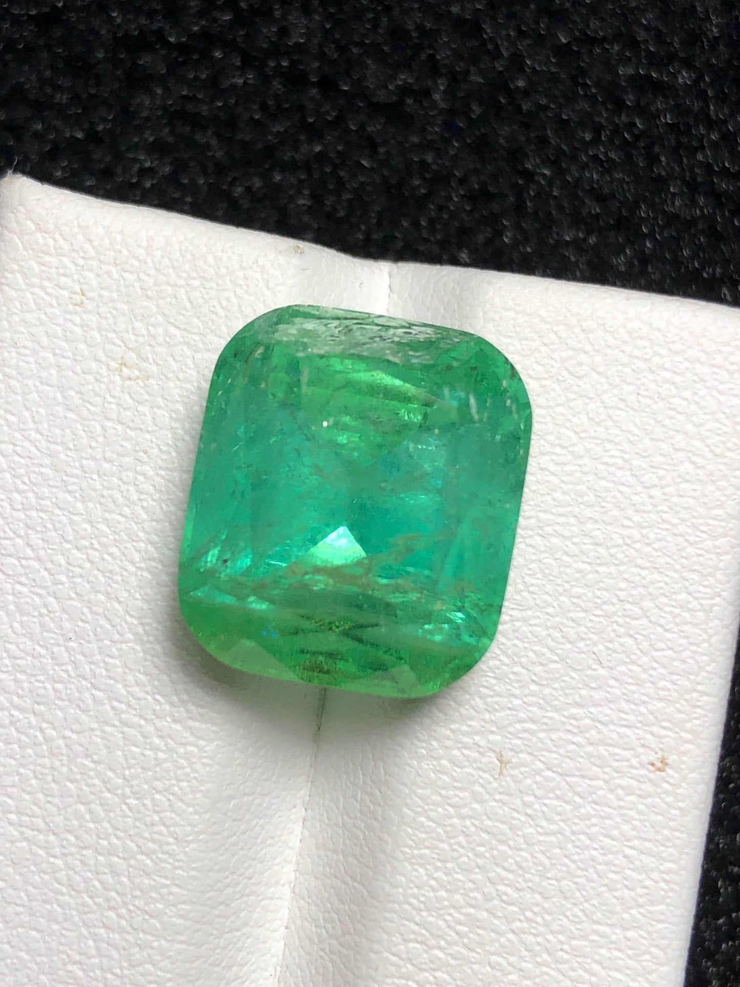 Mint Green Tourmaline Faceted 15 ct - Natural Gemstone for Jewelry