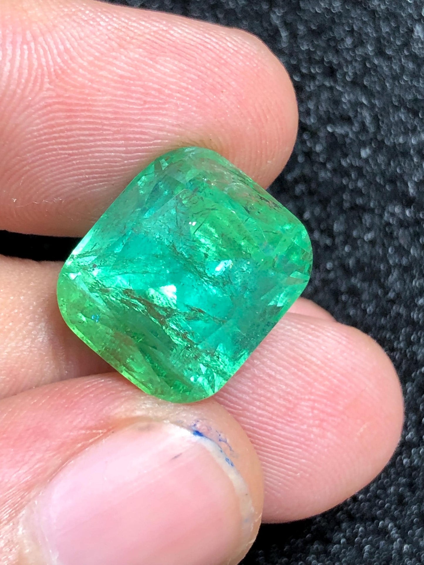 Mint Green Tourmaline Faceted 15 ct - Natural Gemstone for Jewelry