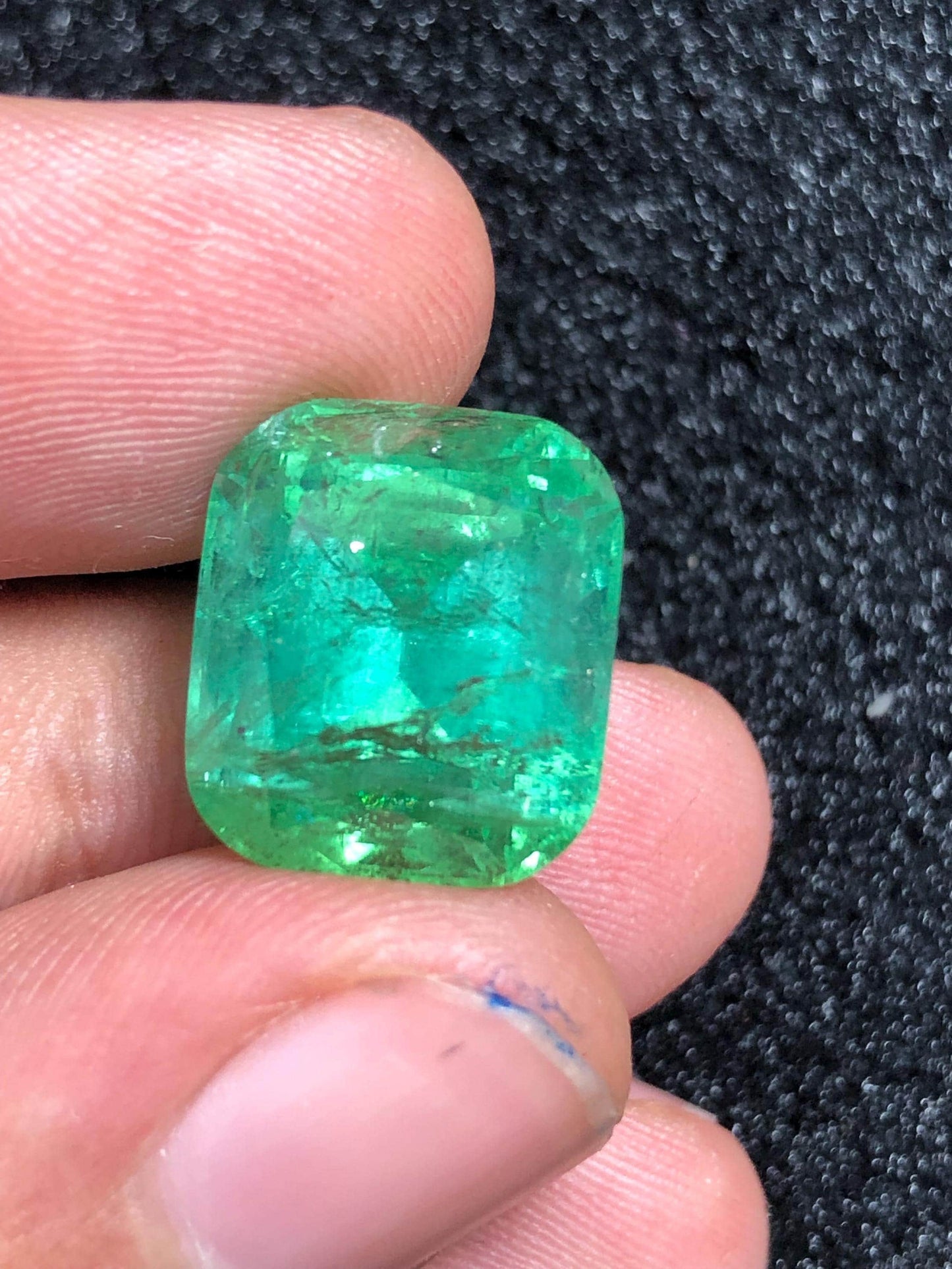 Mint Green Tourmaline Faceted 15 ct - Natural Gemstone for Jewelry