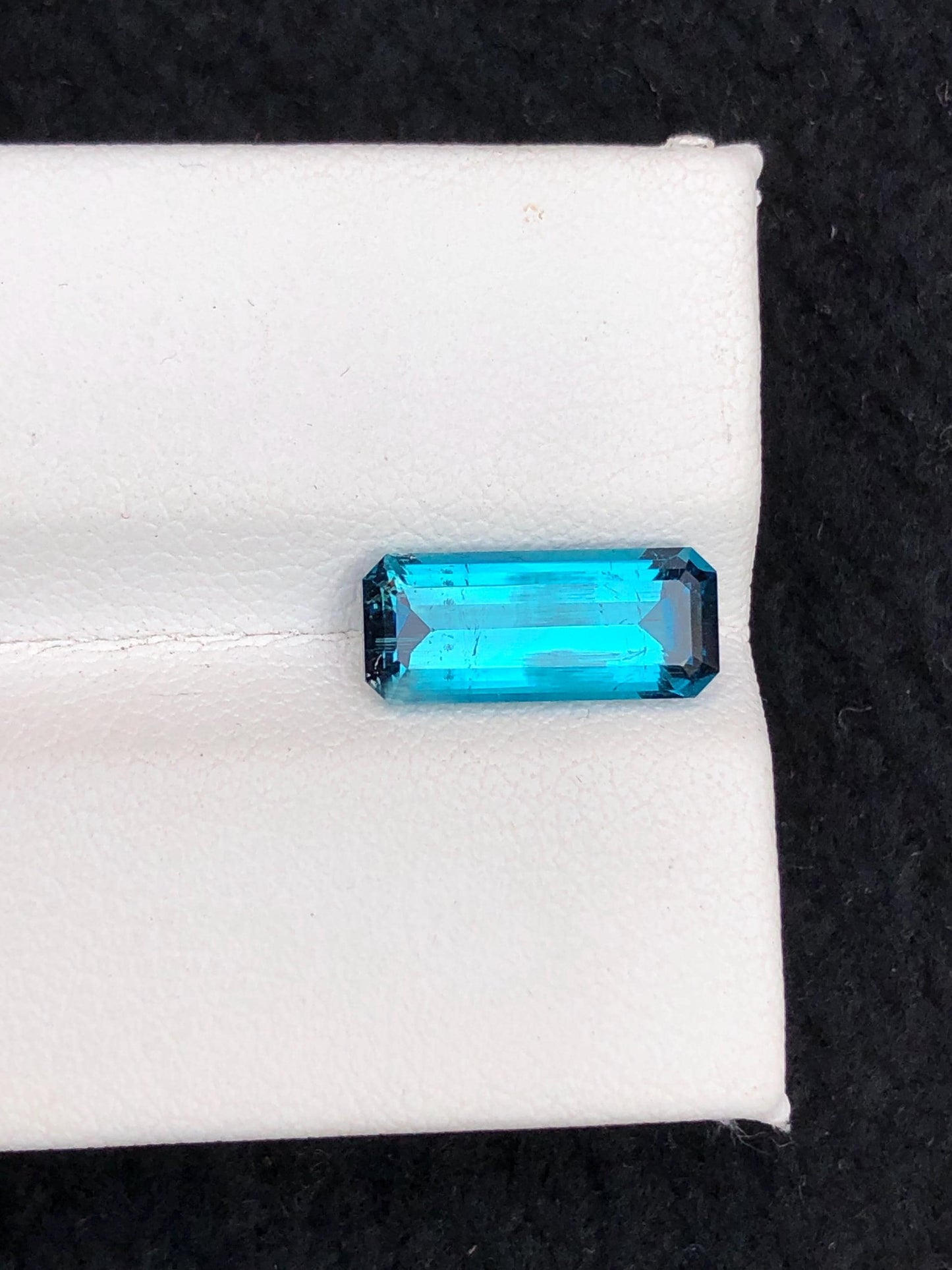 Neon Blue Tourmaline Faceted 2.50 ct - Natural Gemstone for Jewelry from Afghanistan