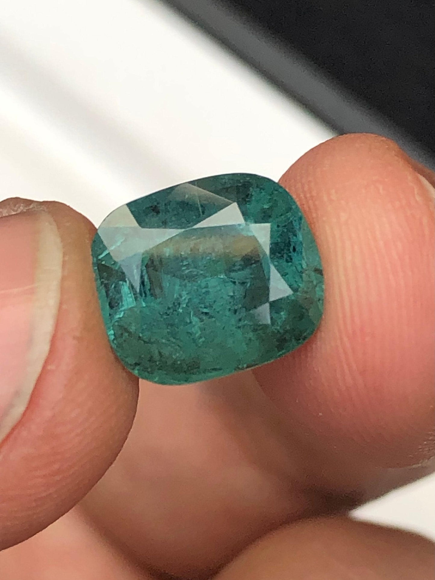 Natural Green Tourmaline Faceted 4.60 ct - Gemstone for Jewelry from Afghanistan