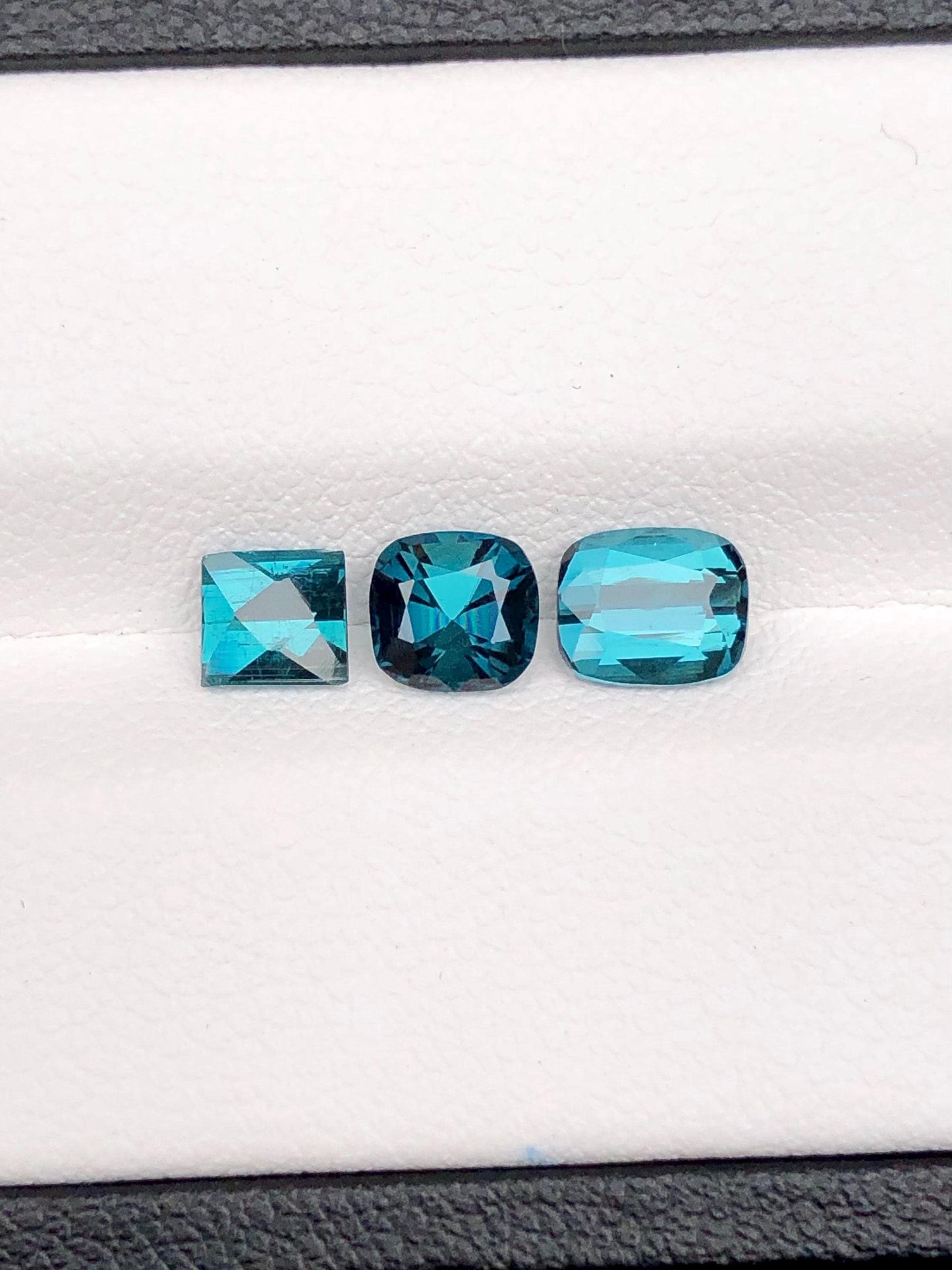 Blue Tourmaline Faceted 1.85 ct - Loose Gemstone from Afghanistan