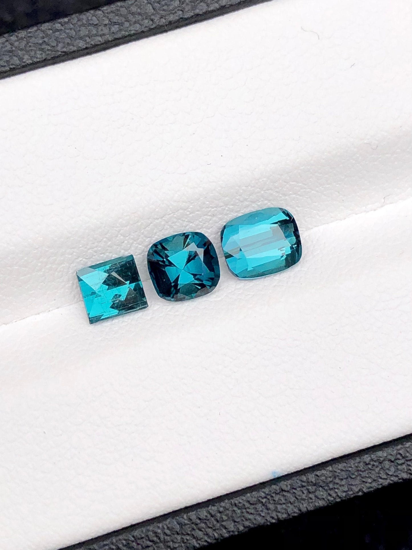 Blue Tourmaline Faceted 1.85 ct - Loose Gemstone from Afghanistan