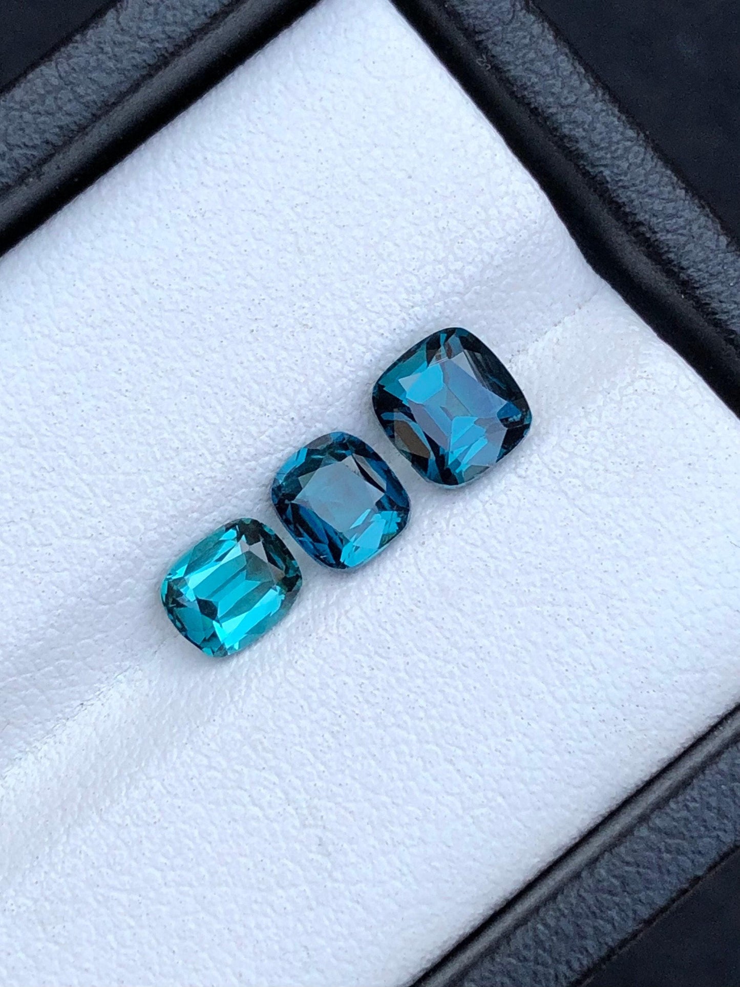 Blue Tourmaline Faceted Lot 2.15 ct - Loose Gemstone Parcel