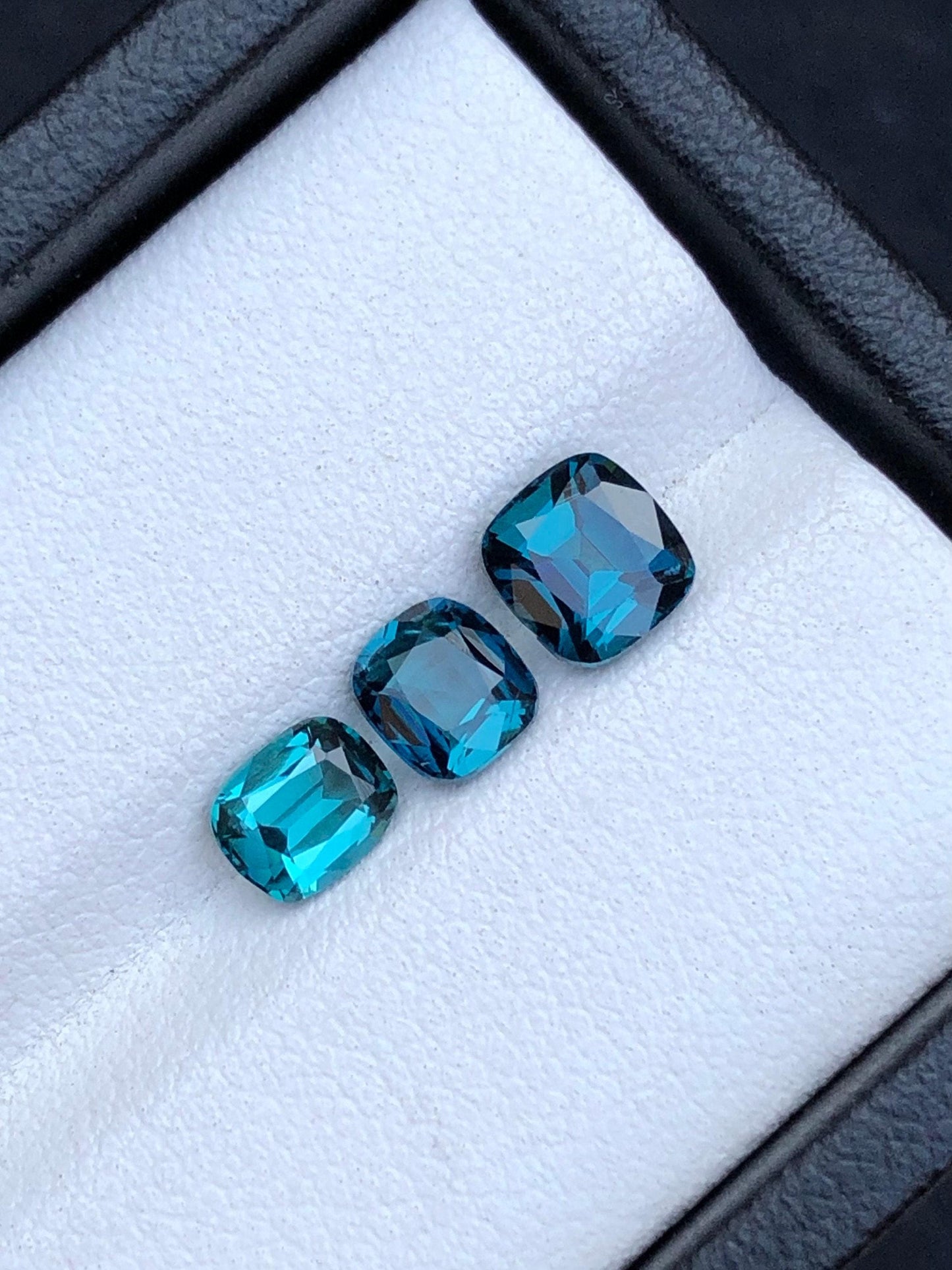 Blue Tourmaline Faceted Lot 2.15 ct - Loose Gemstone Parcel