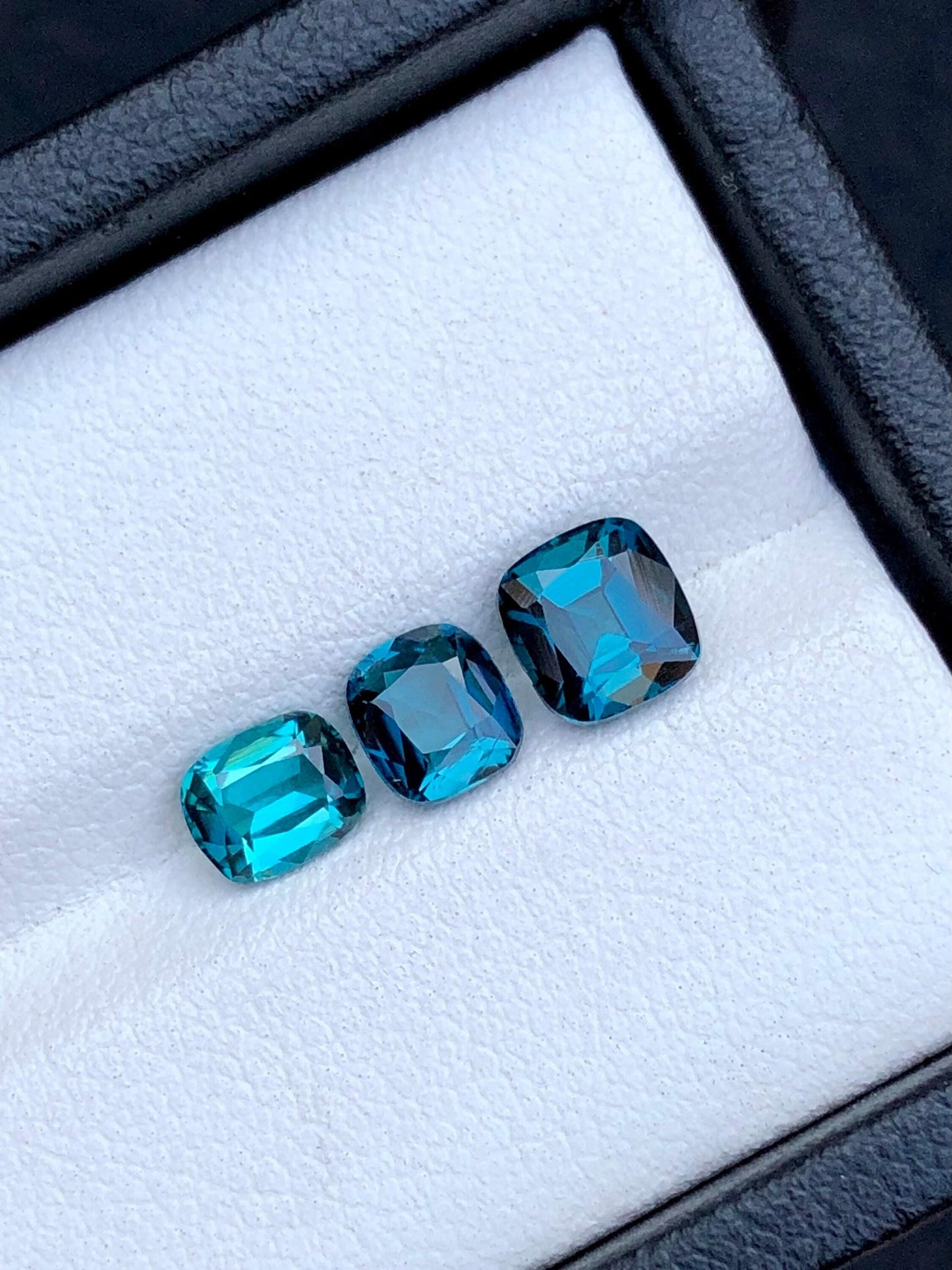 Blue Tourmaline Faceted Lot 2.15 ct - Loose Gemstone Parcel