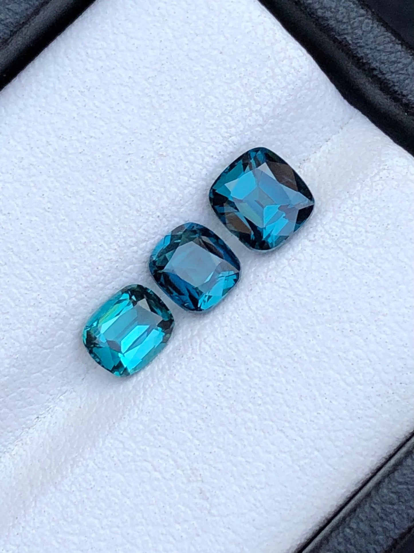 Blue Tourmaline Faceted Lot 2.15 ct - Loose Gemstone Parcel