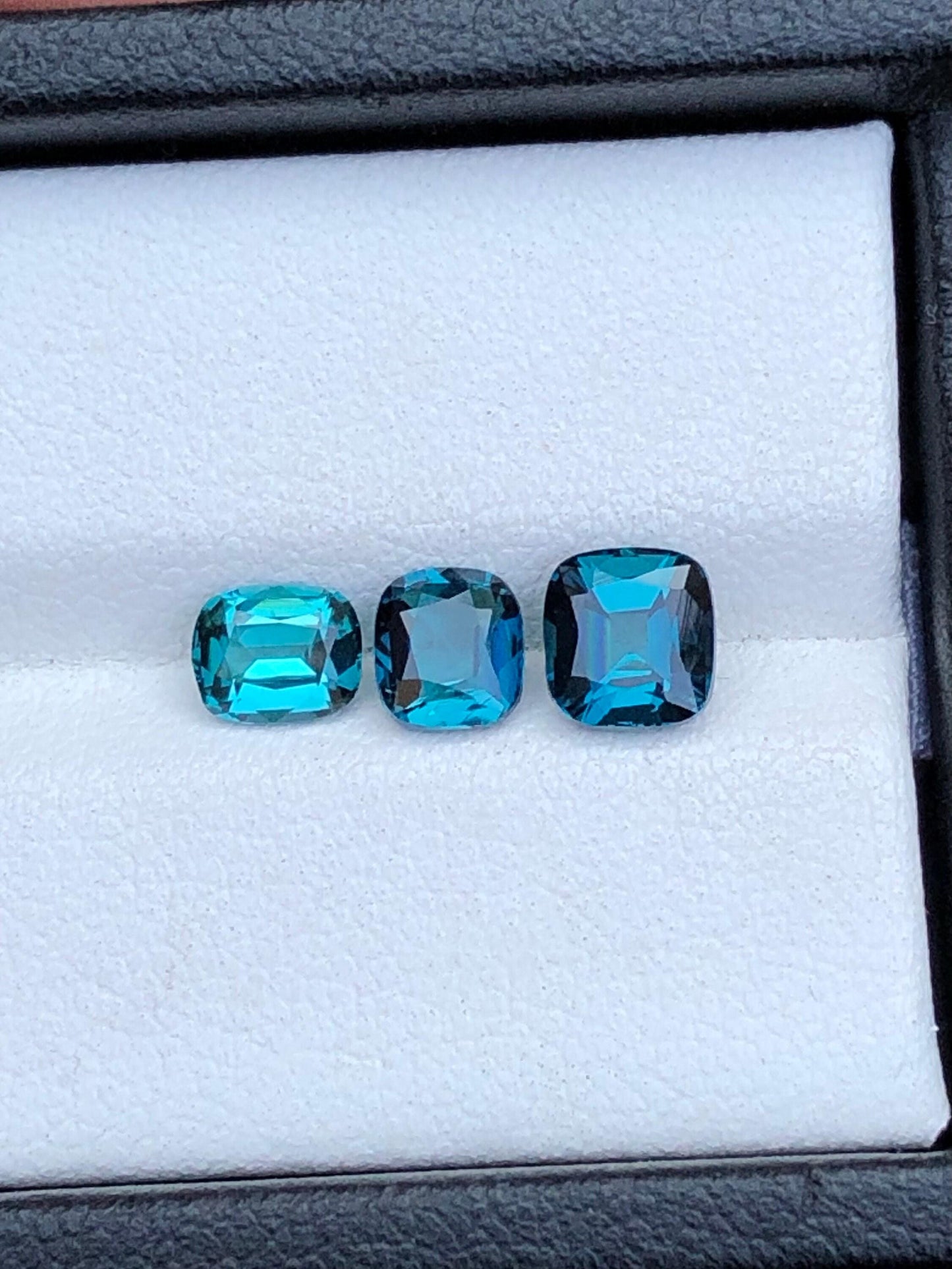 Blue Tourmaline Faceted Lot 2.15 ct - Loose Gemstone Parcel