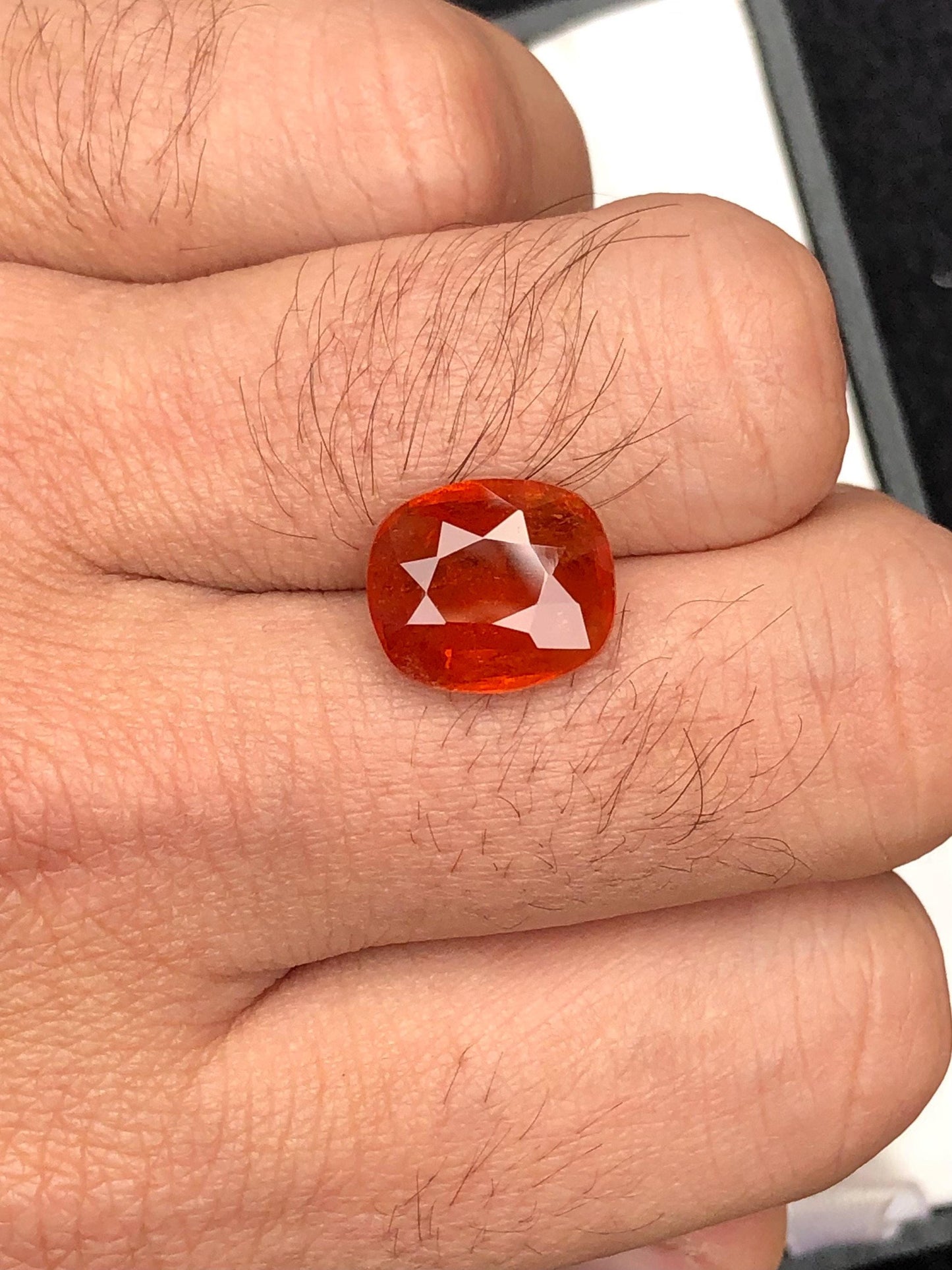 الغرانيت الهيستونيت مصقول 7.80 قيراط - جوهرة فاخرة من سريلانكا