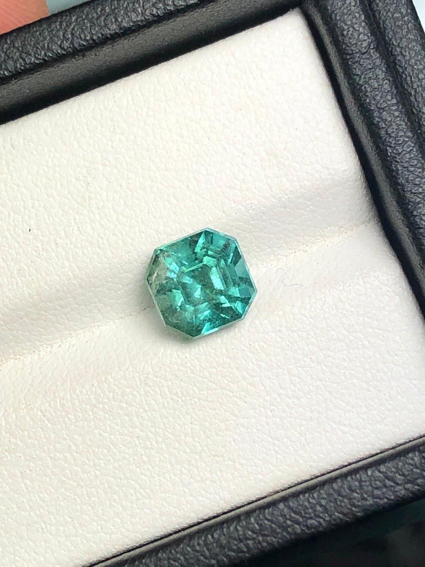 Blue Tourmaline Faceted 2.40 ct - Ring & Earring Gemstone Afghanistan