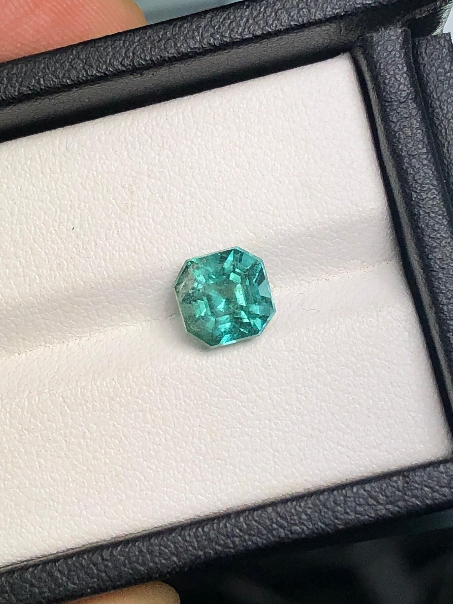 Blue Tourmaline Faceted 2.40 ct - Ring & Earring Gemstone Afghanistan