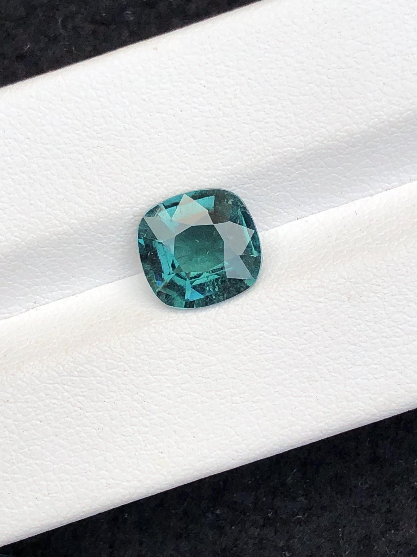 Blue Tourmaline Faceted 2.55 ct - Fine Jewelry Gemstone Afghanistan