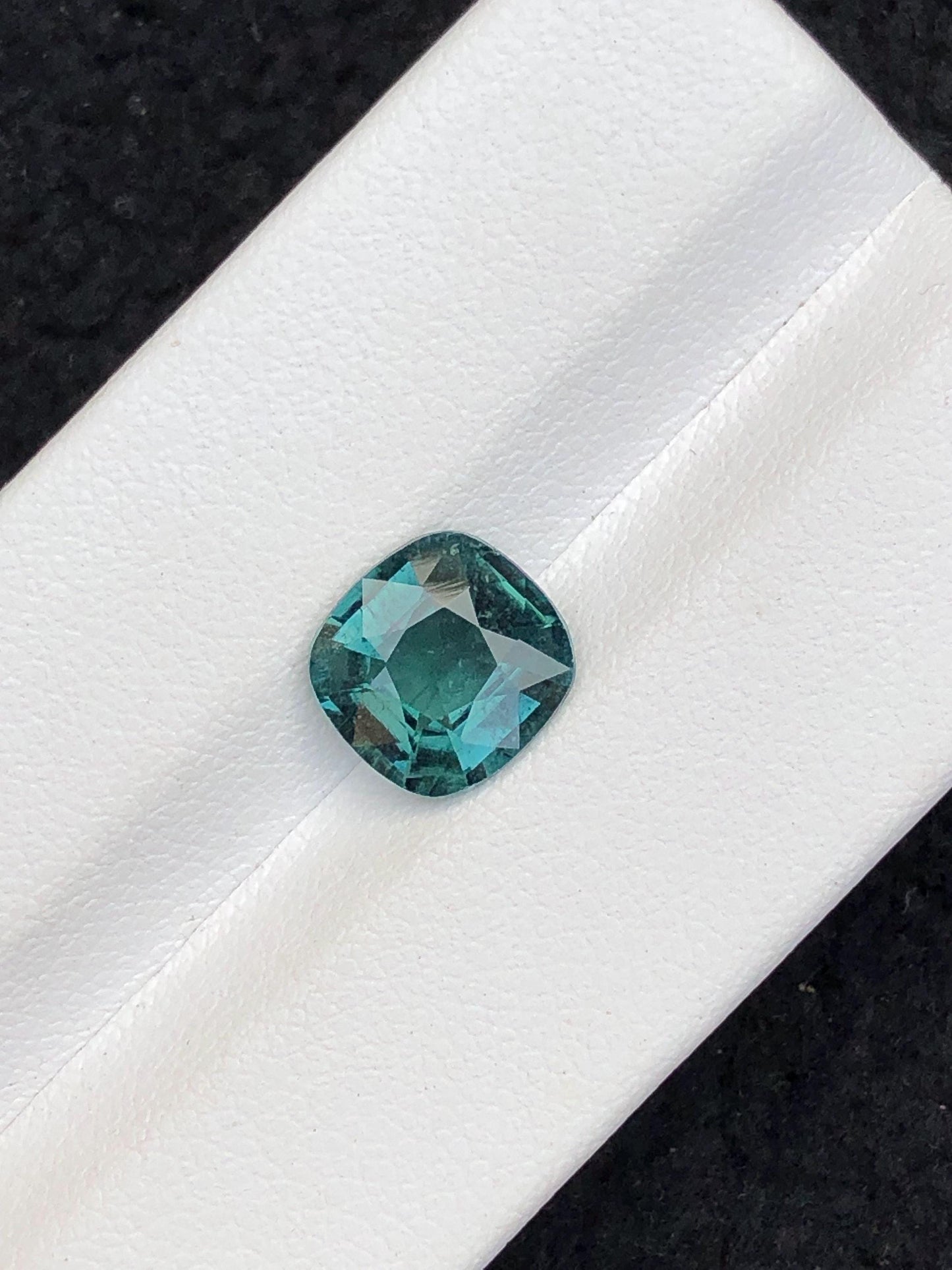 Blue Tourmaline Faceted 2.55 ct - Fine Jewelry Gemstone Afghanistan