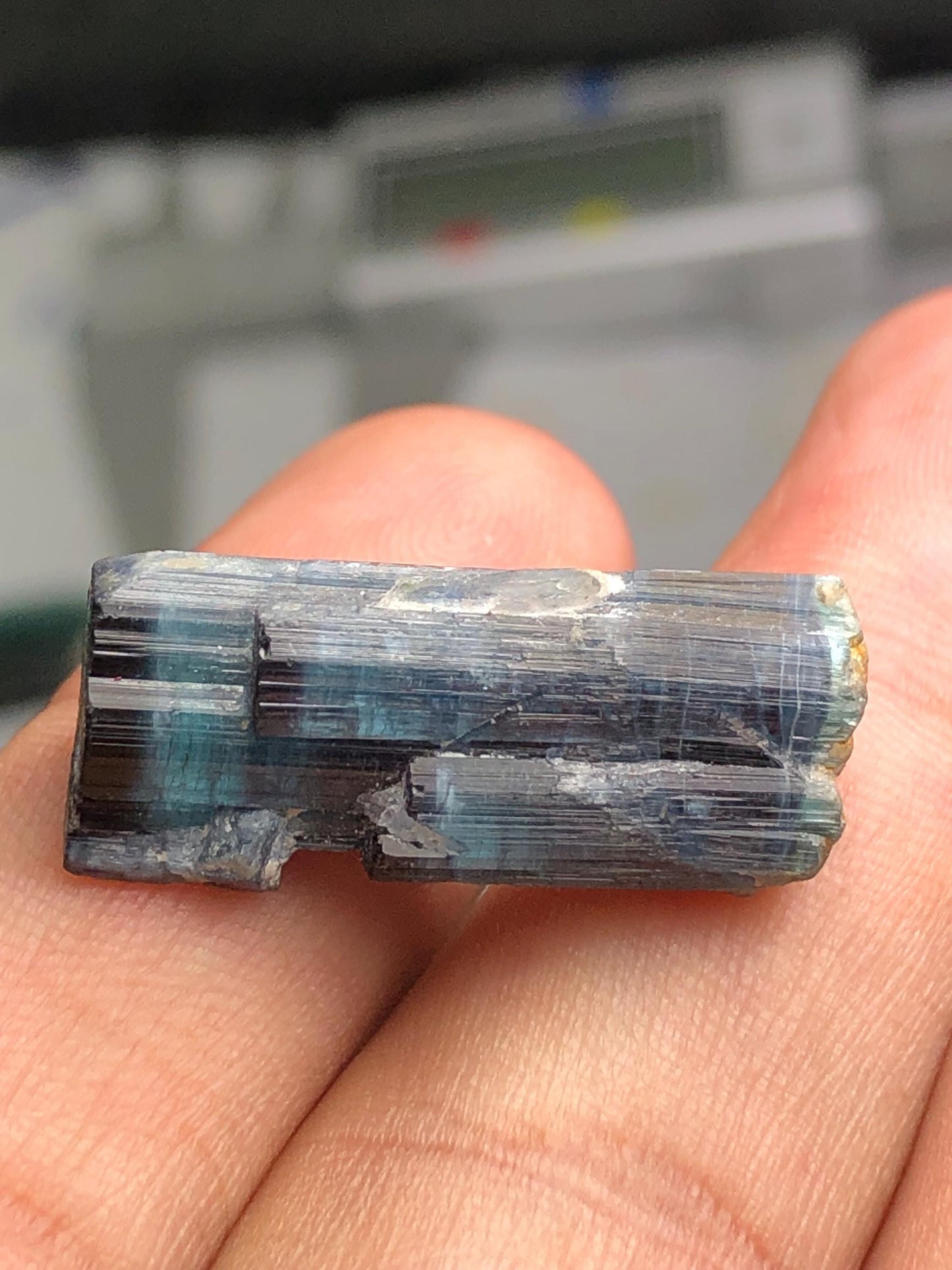 Blue Tourmaline Crystal 23 ct - Collector Mineral Specimen