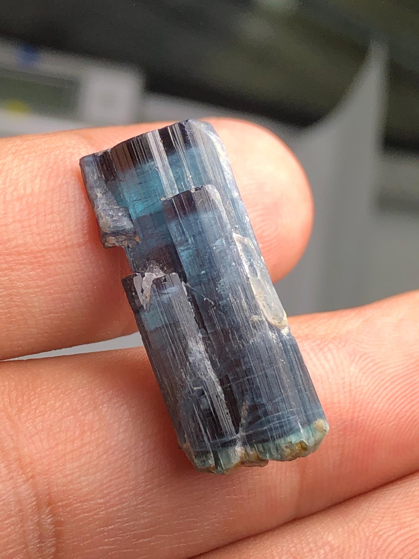 Blue Tourmaline Crystal 23 ct - Collector Mineral Specimen
