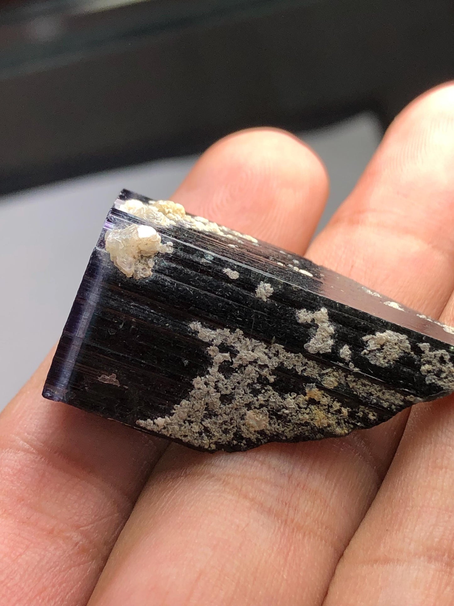 Bi Colour Tourmaline Crystal 14 g - Collector Mineral Specimen