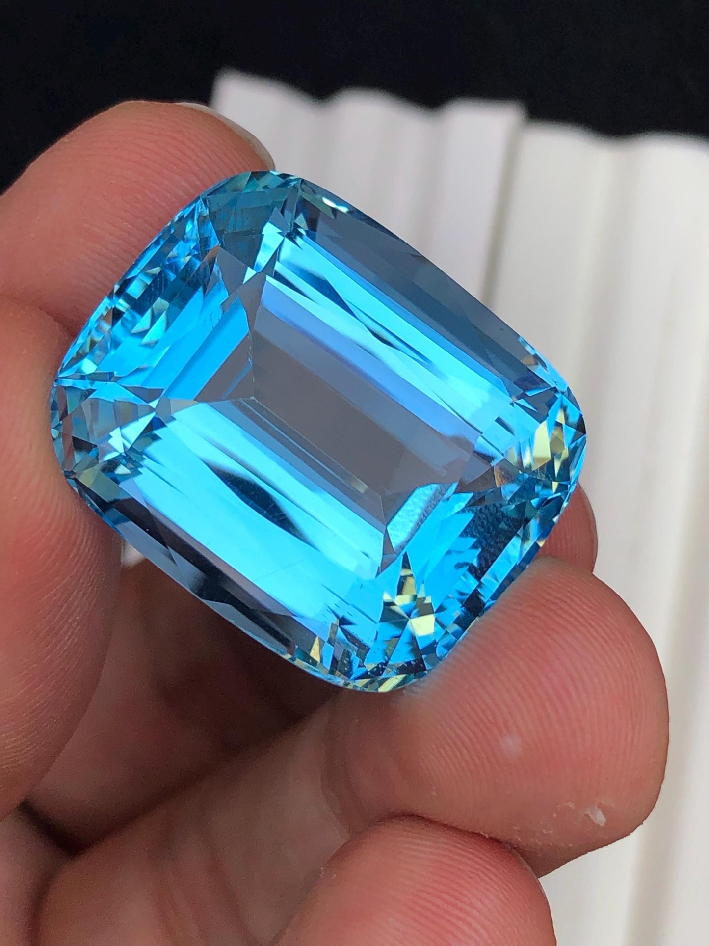 Swiss Topaz Faceted 85 ct - Collector Gemstone Parcel
