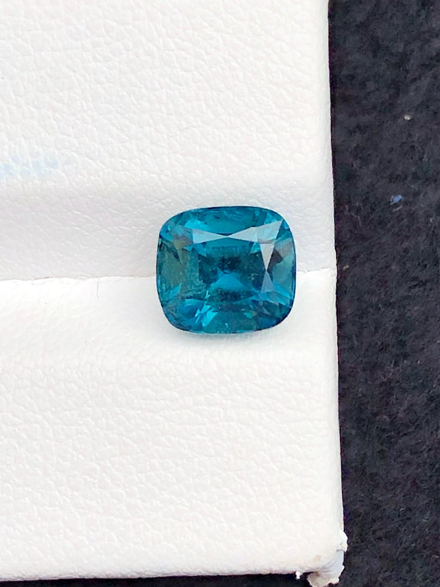 Blue Tourmaline Faceted 2.50 ct - Electric Jewelry Gemstone