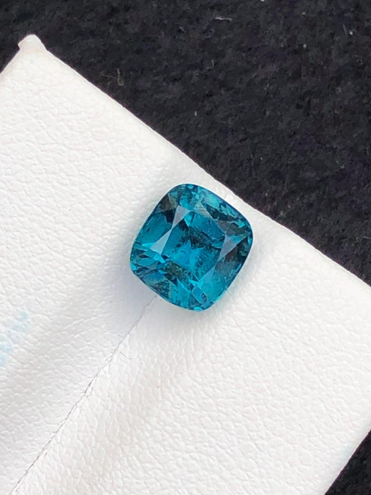 Blue Tourmaline Faceted 2.50 ct - Electric Jewelry Gemstone