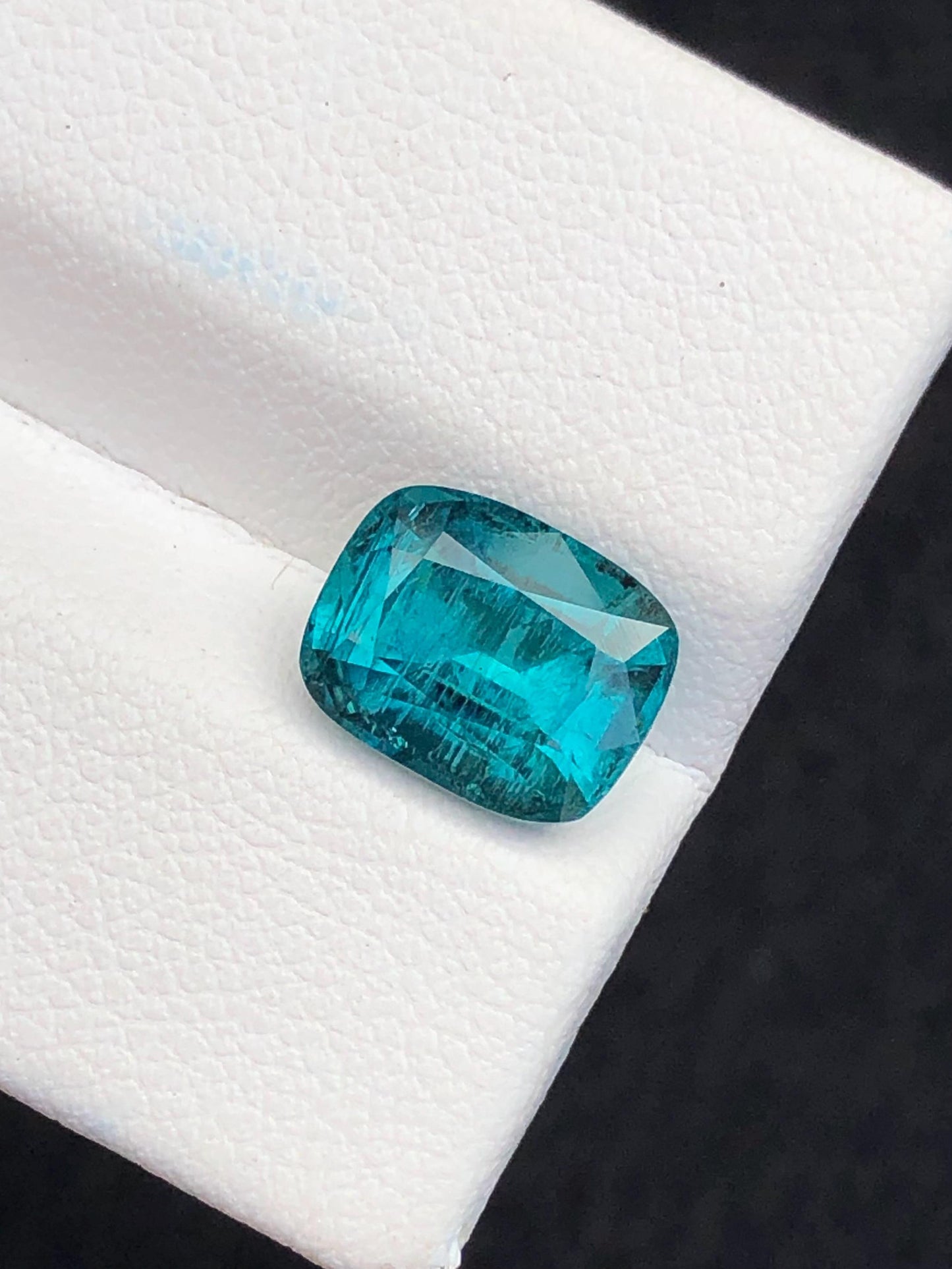 Blue Tourmaline Faceted 3 ct - Neon Jewelry Gemstone